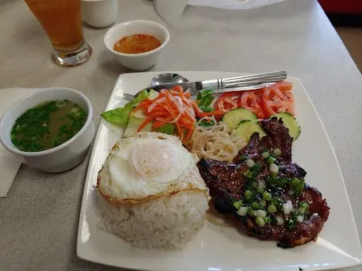 Com Thit Heo Nuong Hay Bo Nuong, Bi And Trung