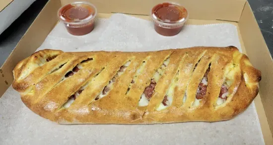 BUFFALO CHICKEN STROMBOLI