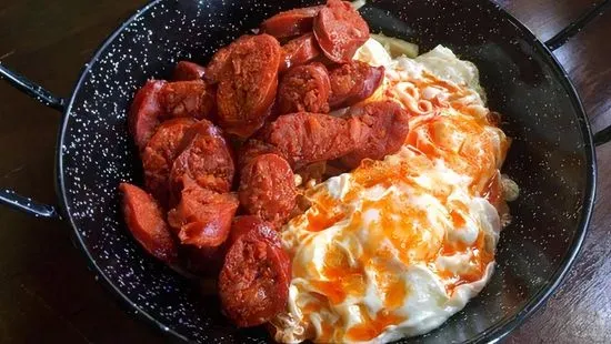 Huevos Con Chorizo – Lunch Menu