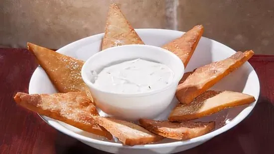 FRIED PITA CHIPS w/TZATZIKI