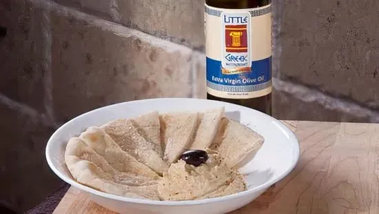 HOMEMADE HUMMUS with PITA BREAD