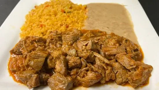 Carnitas En Salsa Roja