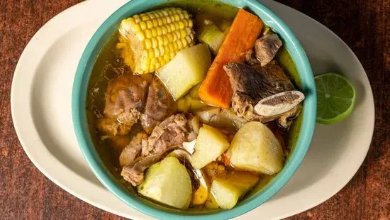 Caldo de res/beef soup