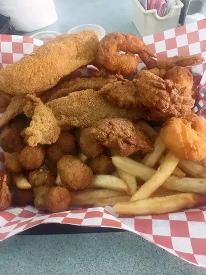 Fish (3 Pcs), Shrimp (3 Pcs), & Oysters (3 Pcs)