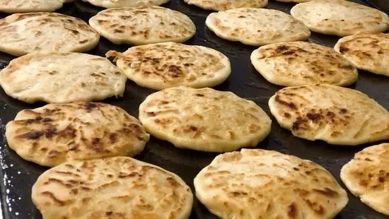  Pupusa Revuelta/ Mixed