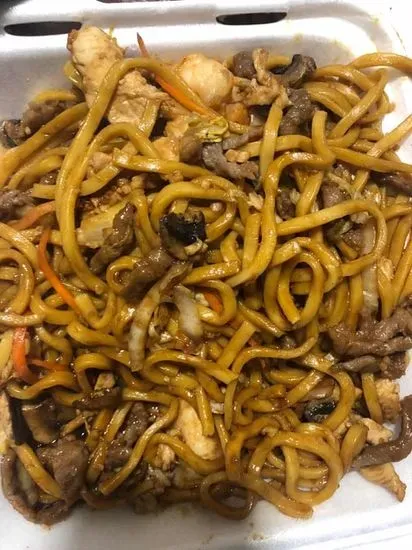  Combination Lo Mein (Chicken, Beef, Shrimp)