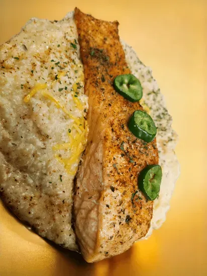 Cajun Grilled Salmon with Cheesy Jalapeno Grits