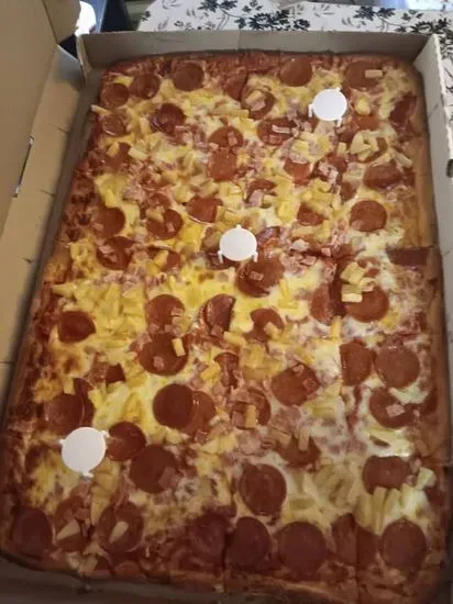 Party Cheese Pizza (17"x 25" )
