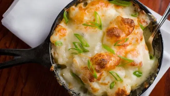 White Cheddar and Bacon Au Gratin Potatoes