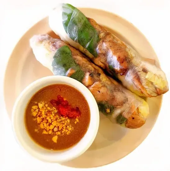 A6. Goi Cuốn Gà Nướng / Char-grilled Chicken Spring Rolls (2 Pieces)