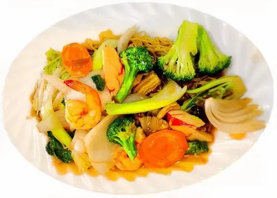 X3. Mi Nào Đồ Biển / Seafood Stir-fried Egg Noodles