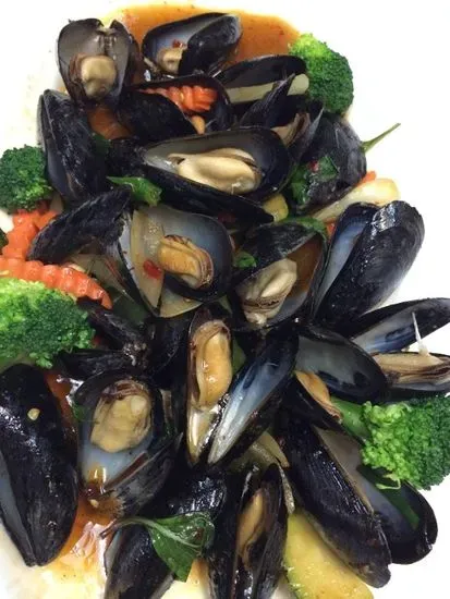 Basil Mussels