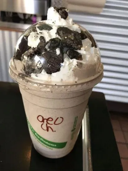 Oreo Cheesecake Milkshake