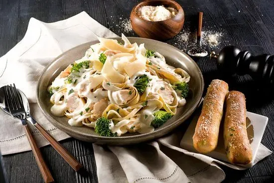 Fettuccine Alfredo