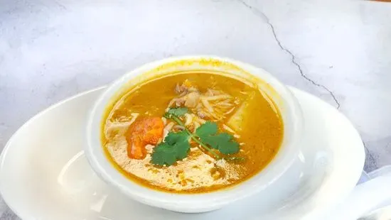 Sopa de pollo//Chicken Soup