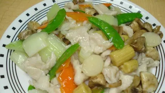 CN 13. Moo Goo Gai Pan