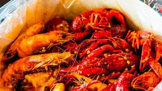 (D) Shrimps with Head & Crawfish Combo