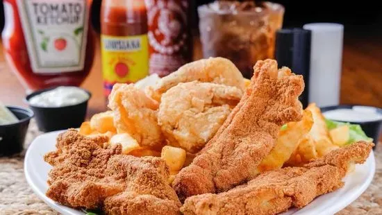 Fried Catfish (3) & Shrimp (6) Basket