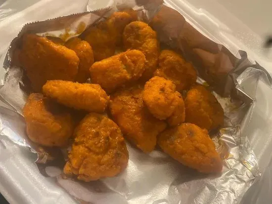 12 Boneless wings