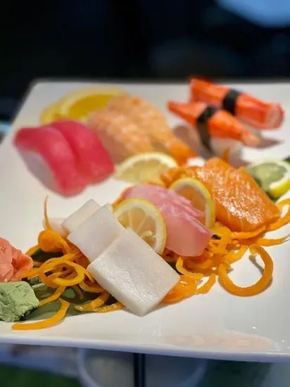 Nigiri (6) & Sashimi (9) Combo (Lunch)