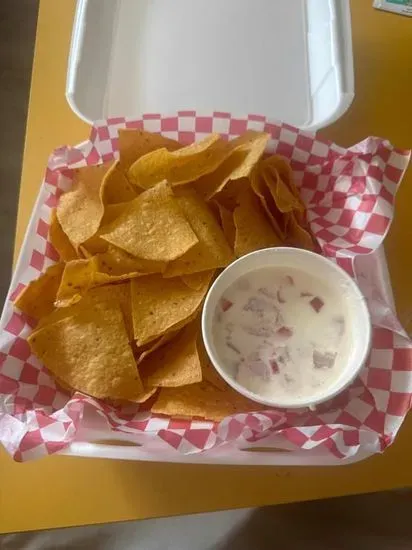 CHIPS & QUESO