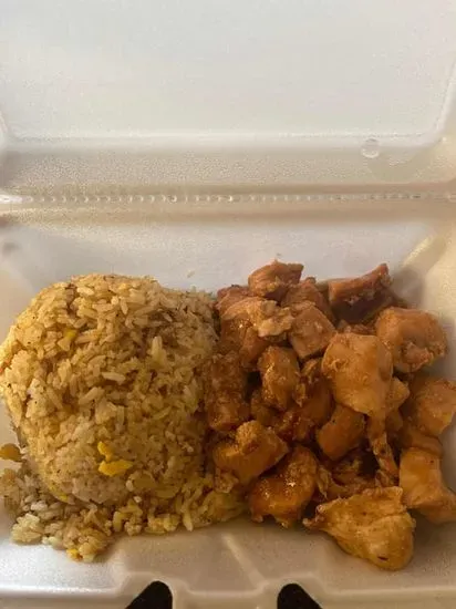 4. Hibachi Chicken Serve with Fried Rice