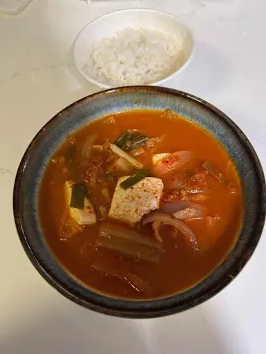 김치찌게 Kimchee Stew