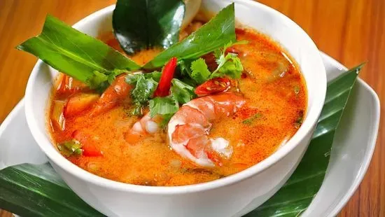 C4. Tomyum Noodle Soup (Bún thái)