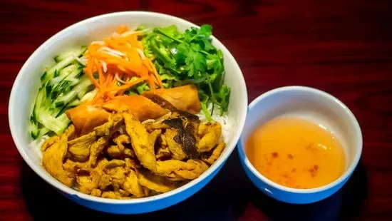 G2. Curry Chicken (Bún/ Cơm Gà xào cà ri)