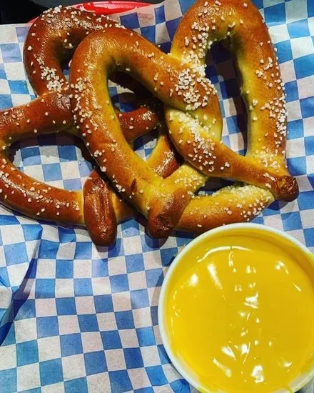 Soft Pretzels & Cheese (2)