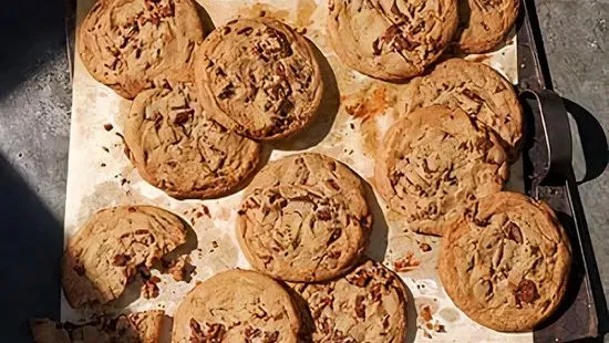 One Dozen Chocolate Chipper Cookies