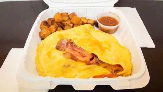 Turkey Bacon, Tomato & Cheese Omelet