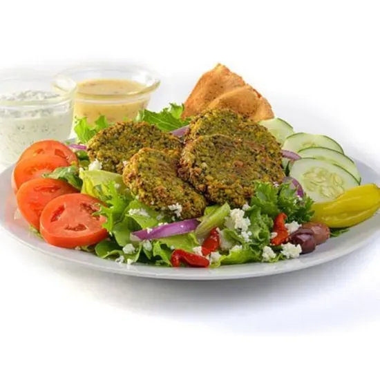 Greek Salad w/ Falafel 