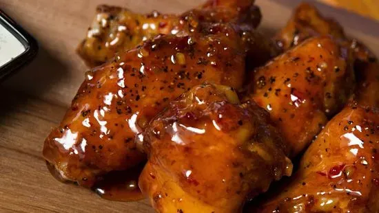 Jumbo Bone-In Chicken Wings (8)