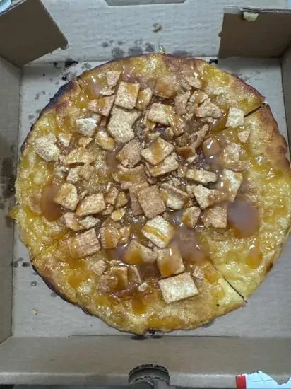 Caramel Apple Pie Pizza