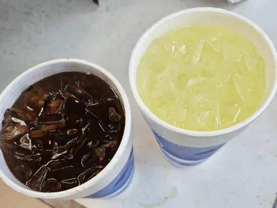 Lemonade or Tea (20 oz Cup)