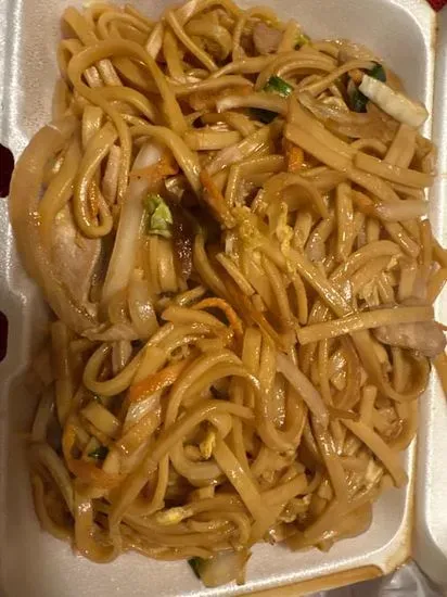 39. Chicken Lo Mein