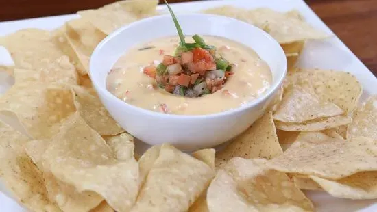 Chips & Queso