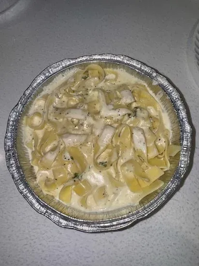 Kids Fettuccine Alfredo 