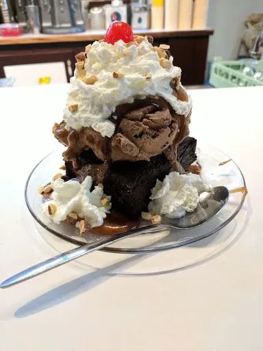 Brownie Sundae