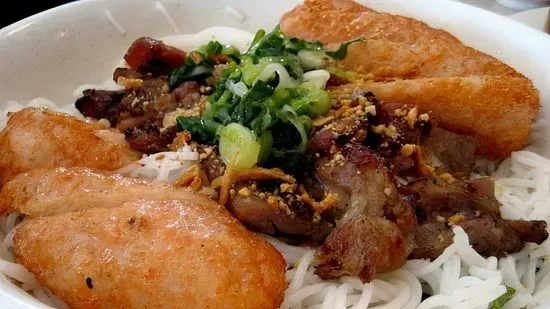 44. Cold Vermicelli with Pounded Shrimp and BBQ Pork (Bún Chạo Tôm Thịt Nướng)