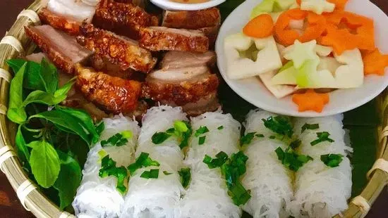 70. Finest Rice Vermicelli with Grilled Pork (Bánh Hỏi Thịt Nướng)