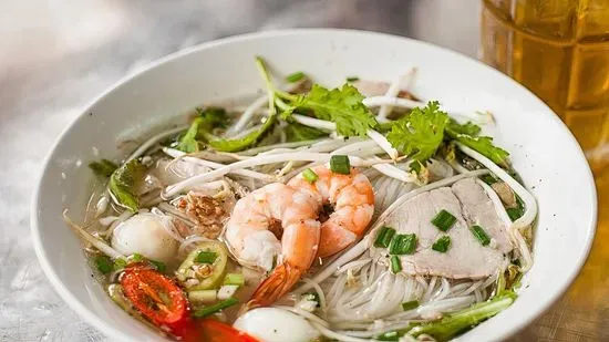 19. Phnom Phenh Rice Noodles in Chicken Broth (Hủ Tiếu Nam Vang)