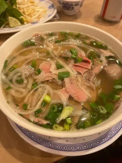 27. Pho with Rare Steak, Brisket and Beef Ball (Tái, Nạn, Bò Viên)