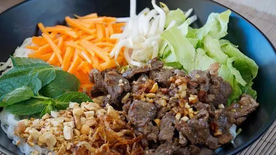 42. Cold Vermicelli with Sauteed Beef (Bún Bò Xào)