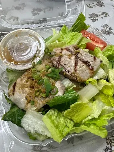 Grilled Ahi Salad