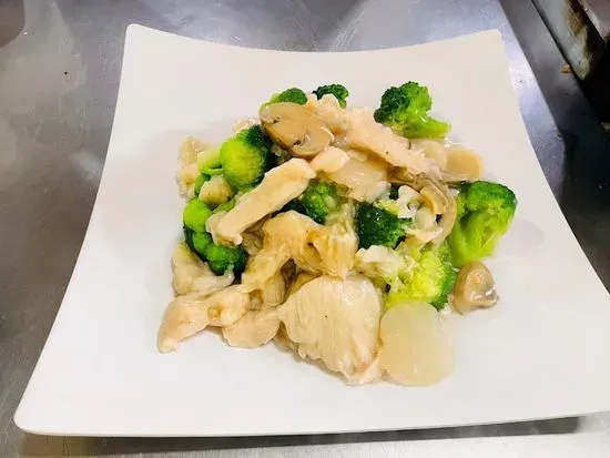 82. Moo Goo Gai Pan