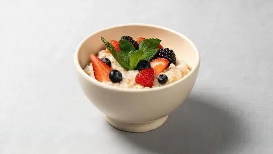 Organic Steel-Cut Oatmeal with Fresh Berries