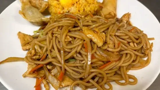L11. Chicken Lo Mein