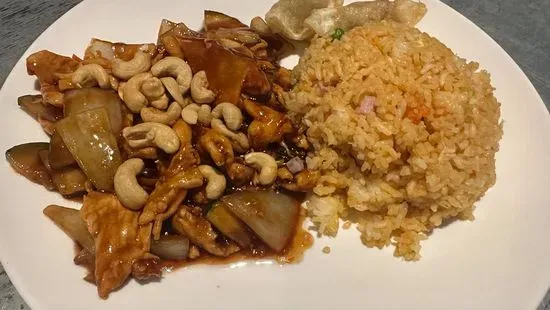 L3. Chicken with Cashew Nuts